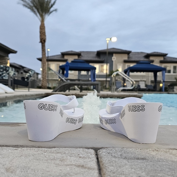 Wedge thong sandals - Picture 2 of 7